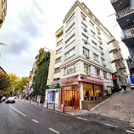 At Besiktas 2bdr With 3 Single Bed