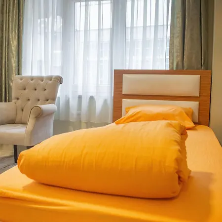 公寓 At Besiktas 2bdr With 3 Single Bed *