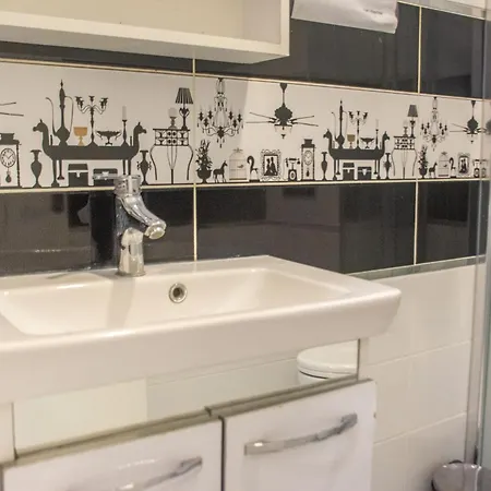 At Beşiktaş 2bdr With 3 Single Bed *