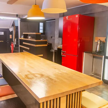 At Besiktas 2bdr With 3 Single Bed 伊斯坦布尔